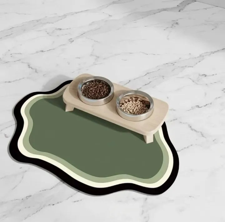 tapis de gamelle vert avec 2 gamelle